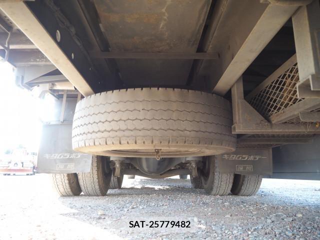 Nissan QUON 2012-06 4111152-24