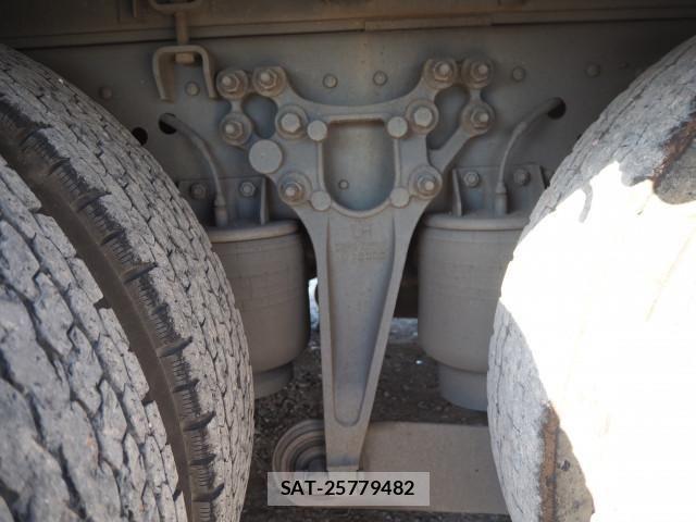 Nissan QUON 2012-06 4111152-27