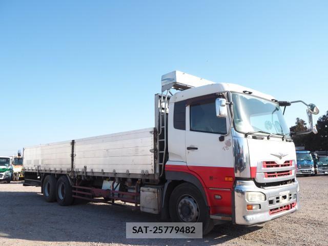 Nissan QUON 2012-06 4111152-6
