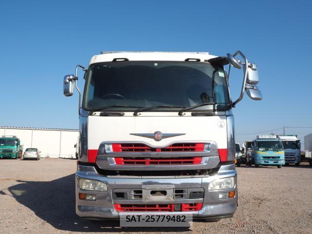 Nissan QUON 2012-06 4111152-7