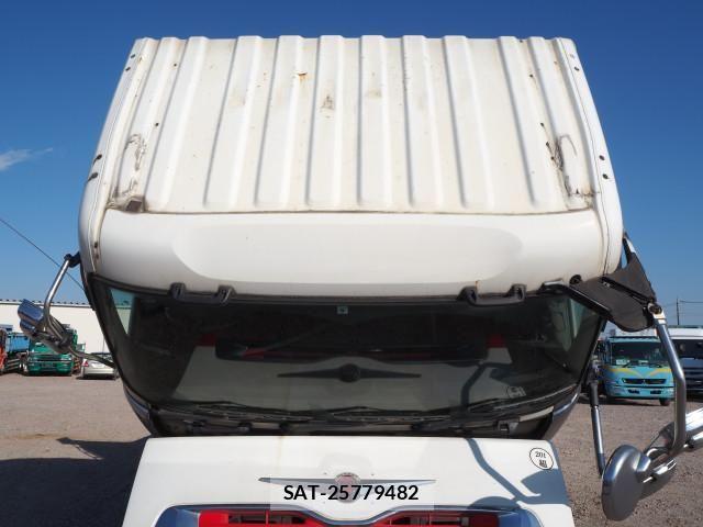 Nissan QUON 2012-06 4111152-8