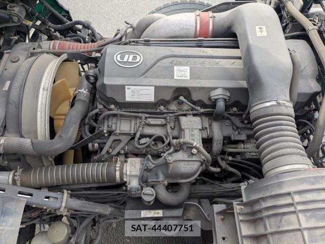 Nissan QUON 2015-08 4111156-25