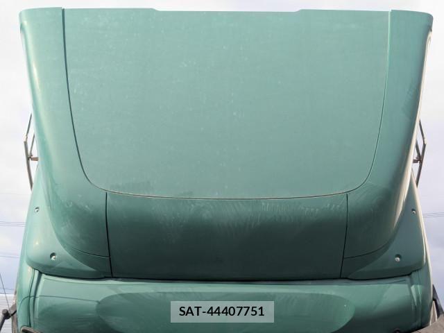 Nissan QUON 2015-08 4111156-27