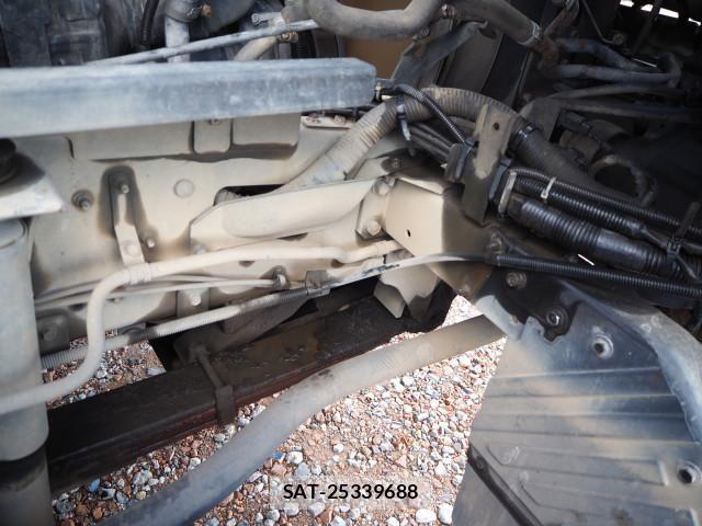 Nissan QUON 2016-02 4111147-13