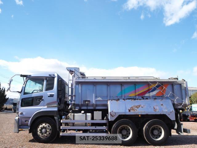 Nissan QUON 2016-02 4111147-1