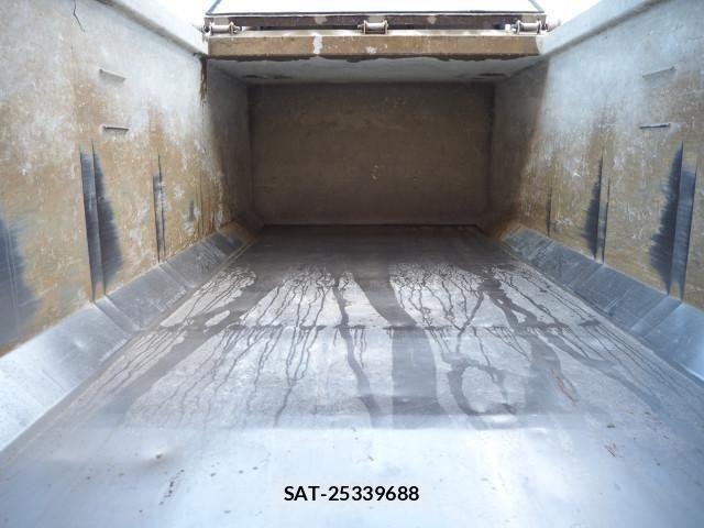Nissan QUON 2016-02 4111147-24