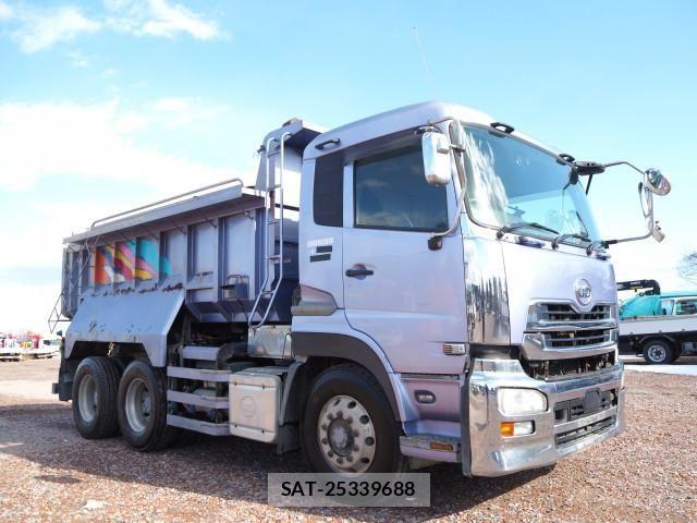 Nissan QUON 2016-02 4111147-6