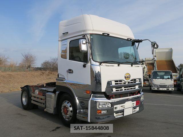 Nissan QUON 2016-03 4140525-1