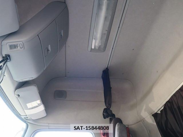 Nissan QUON 2016-03 4140525-23