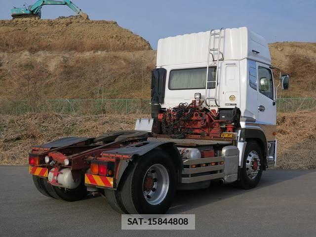 Nissan QUON 2016-03 4140525-2