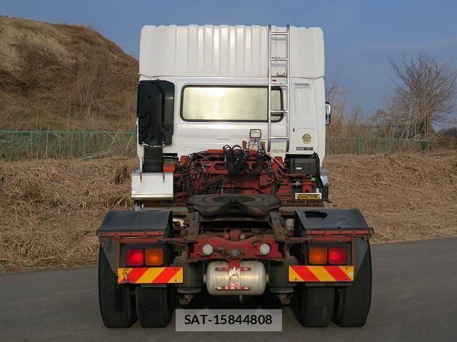 Nissan QUON 2016-03 4140525-4