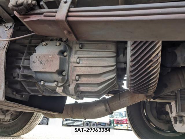 Nissan QUON 2017-03 4423416-18