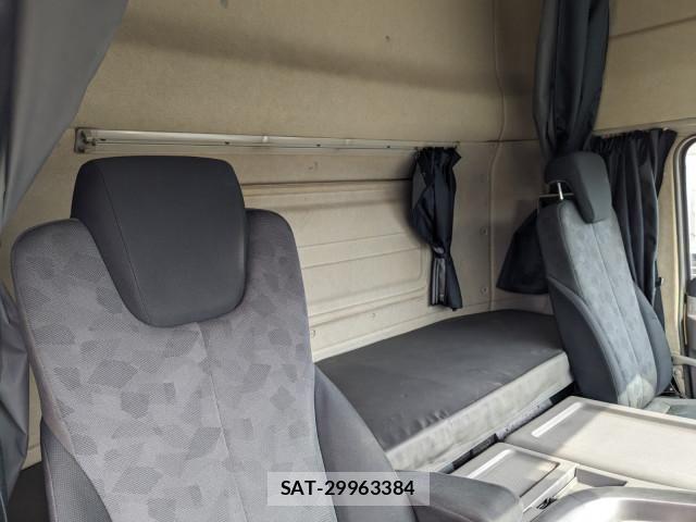 Nissan QUON 2017-03 4423416-20