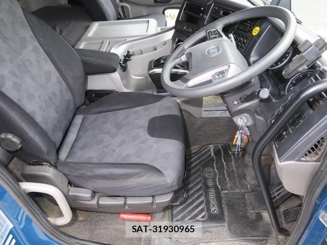 Nissan QUON 2020-03 4600047-23