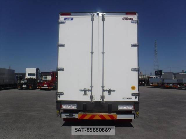 Nissan QUON 2025-03 4640560-14