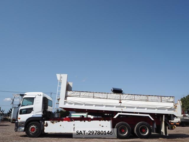 Nissan QUON 2015-10 4757185-1