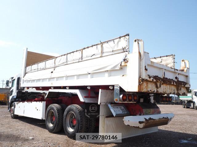 Nissan QUON 2015-10 4757185-2