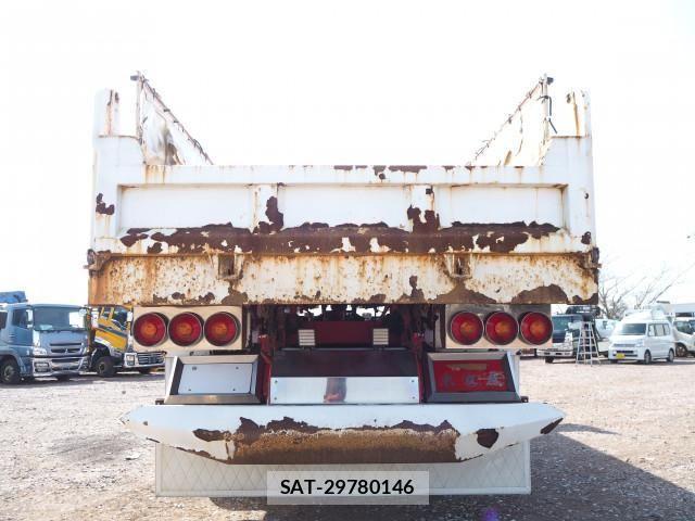 Nissan QUON 2015-10 4757185-3