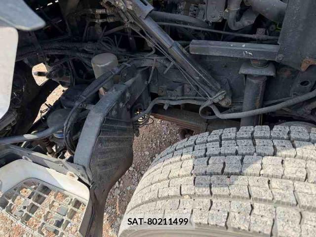 Nissan QUON 2012-08 4757187-14