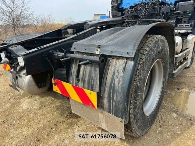 Nissan QUON 2016-01 4757200-17