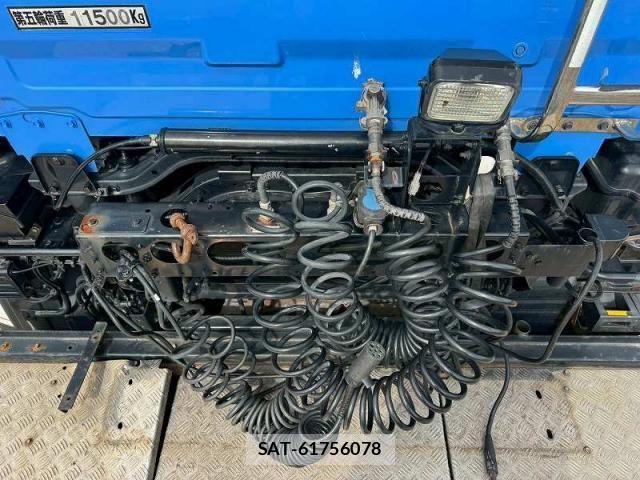 Nissan QUON 2016-01 4757200-25
