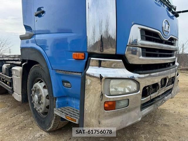 Nissan QUON 2016-01 4757200-8
