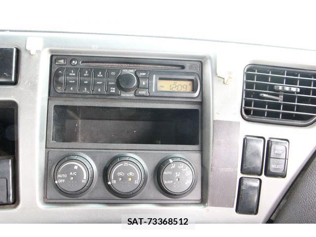 Nissan QUON 2011-08 4757202-10