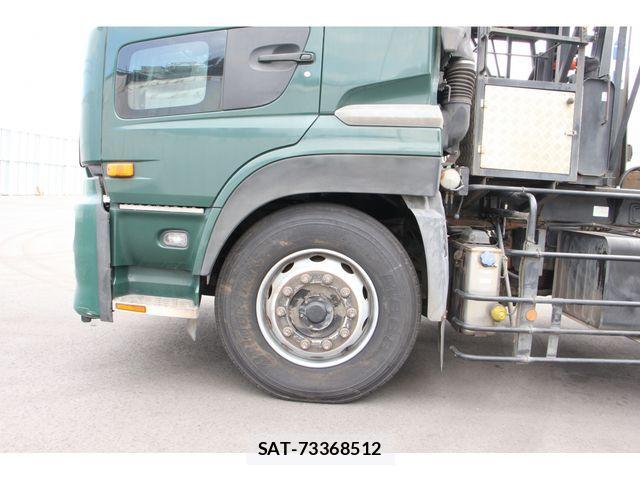 Nissan QUON 2011-08 4757202-14