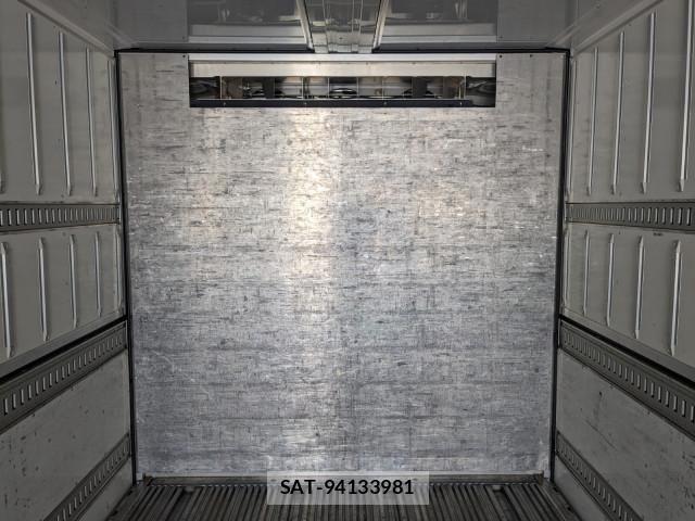 Nissan QUON 2021-05 4978917-11