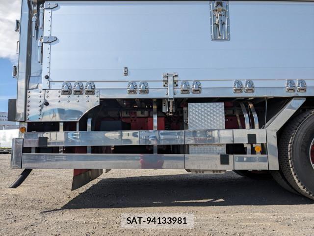 Nissan QUON 2021-05 4978917-19