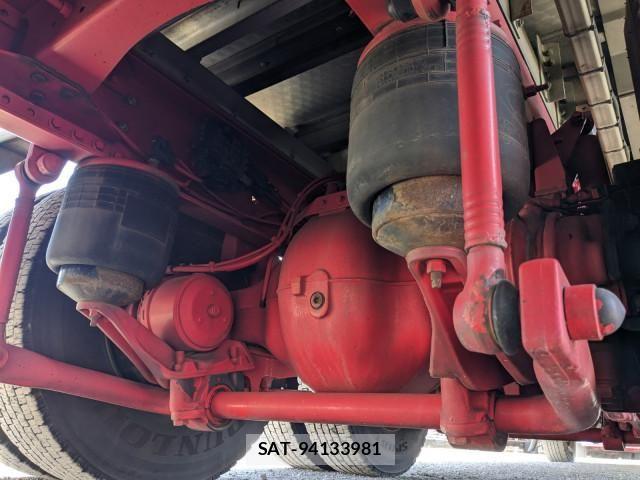 Nissan QUON 2021-05 4978917-21