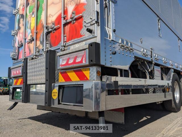 Nissan QUON 2021-05 4978917-5