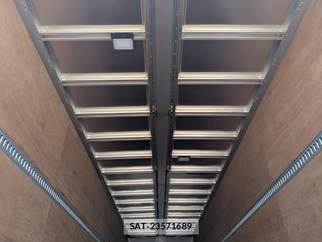 Nissan QUON 2025-11 5876204-14
