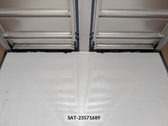 Nissan QUON 2025-11 5876204-16