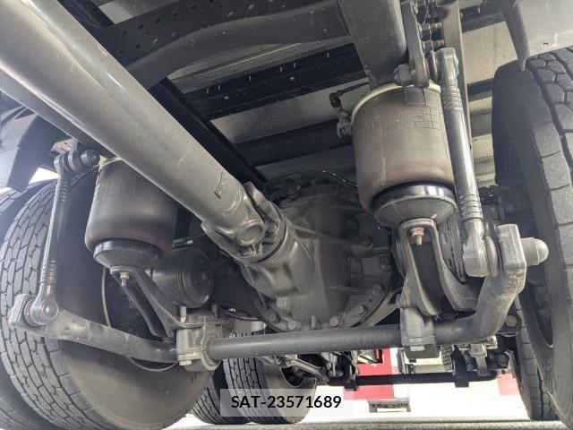 Nissan QUON 2025-11 5876204-20