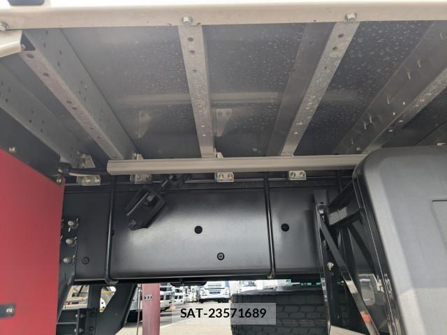 Nissan QUON 2025-11 5876204-21