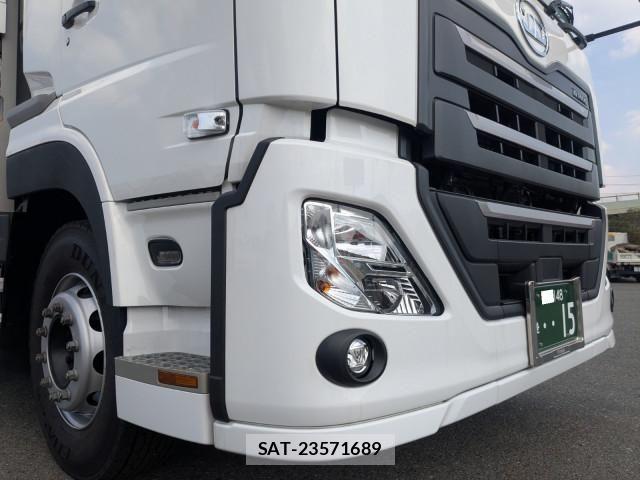 Nissan QUON 2025-11 5876204-26