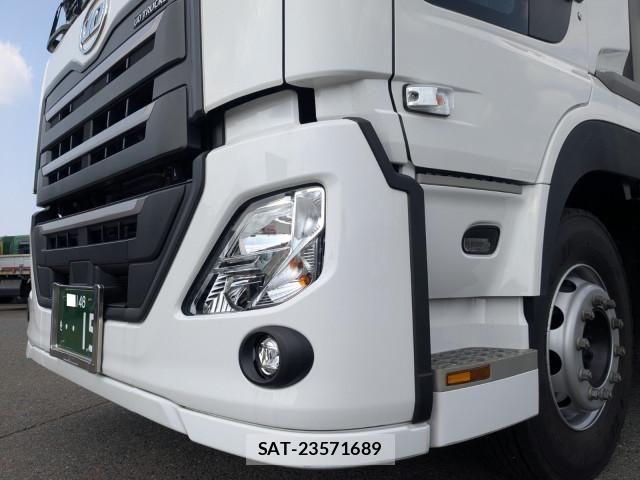 Nissan QUON 2025-11 5876204-27
