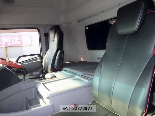 Nissan QUON 2012-11 5876213-11