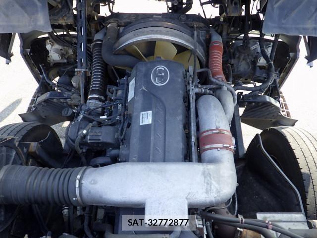 Nissan QUON 2012-11 5876213-24