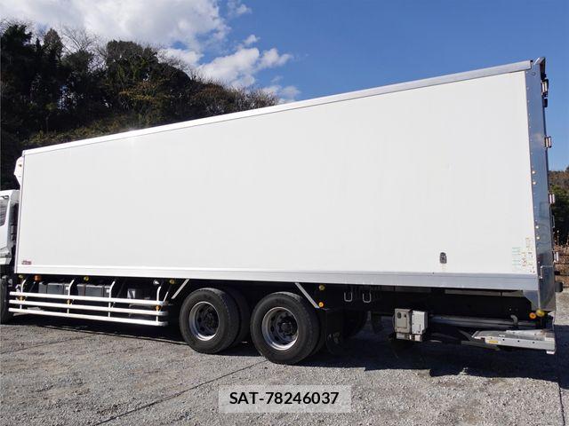 Nissan QUON 2014-10 5876221-9