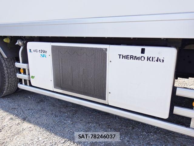 Nissan QUON 2014-10 5876221-18