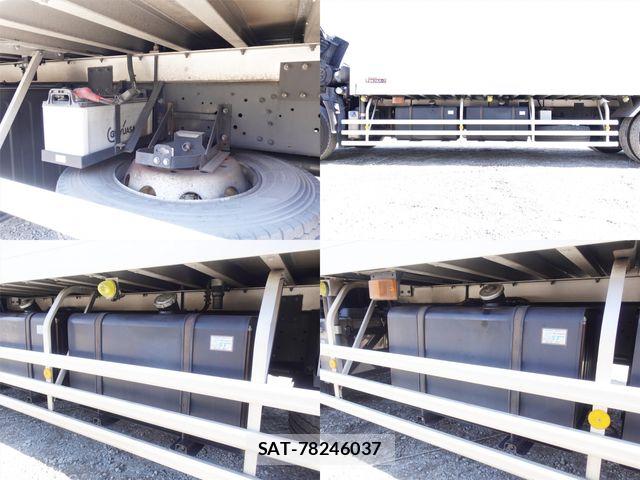 Nissan QUON 2014-10 5876221-21