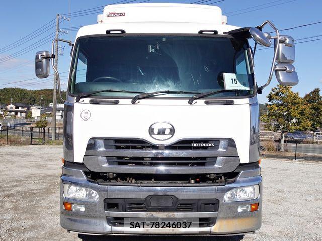 Nissan QUON 2014-10 5876221-2