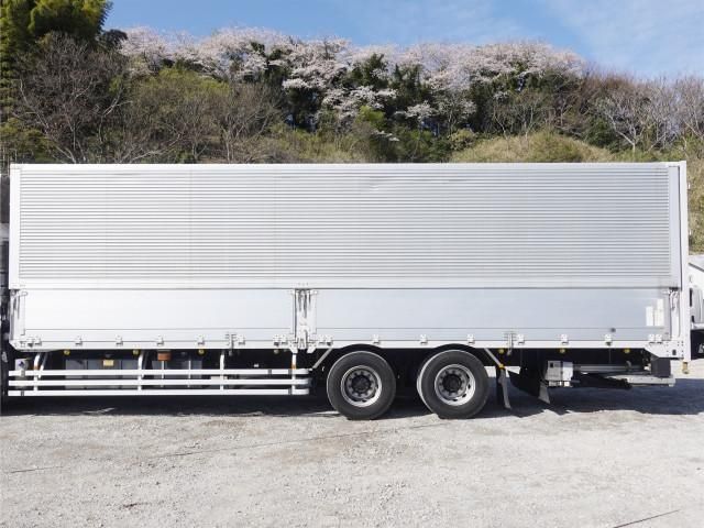 Nissan QUON 2013-02 6050519-9
