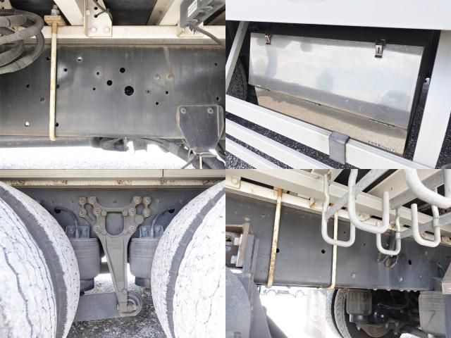 Nissan QUON 2013-02 6050519-21