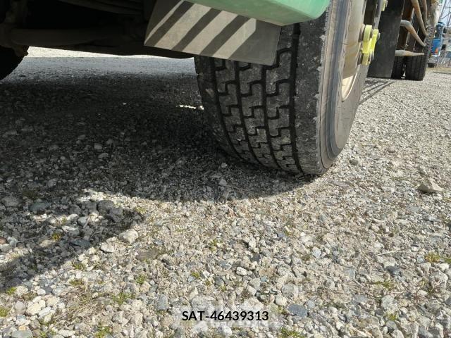 Nissan QUON 2016-08 6016767-19