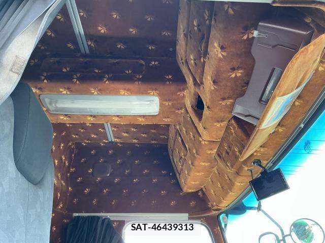 Nissan QUON 2016-08 6016767-27