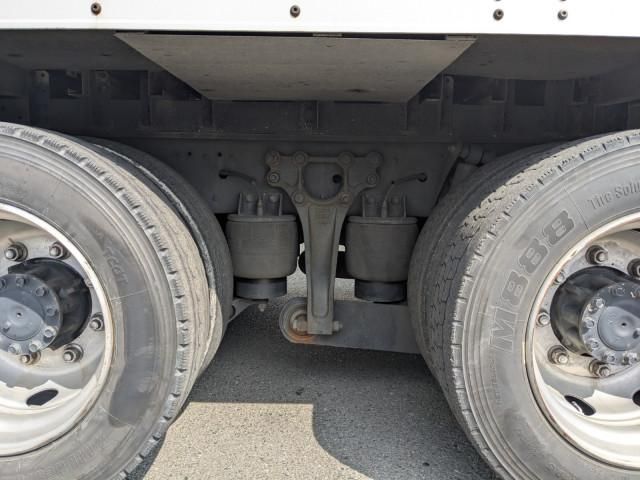 Nissan QUON 2015-03 6050534-11