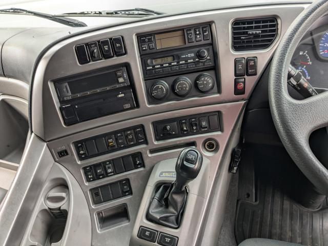 Nissan QUON 2015-03 6050534-13